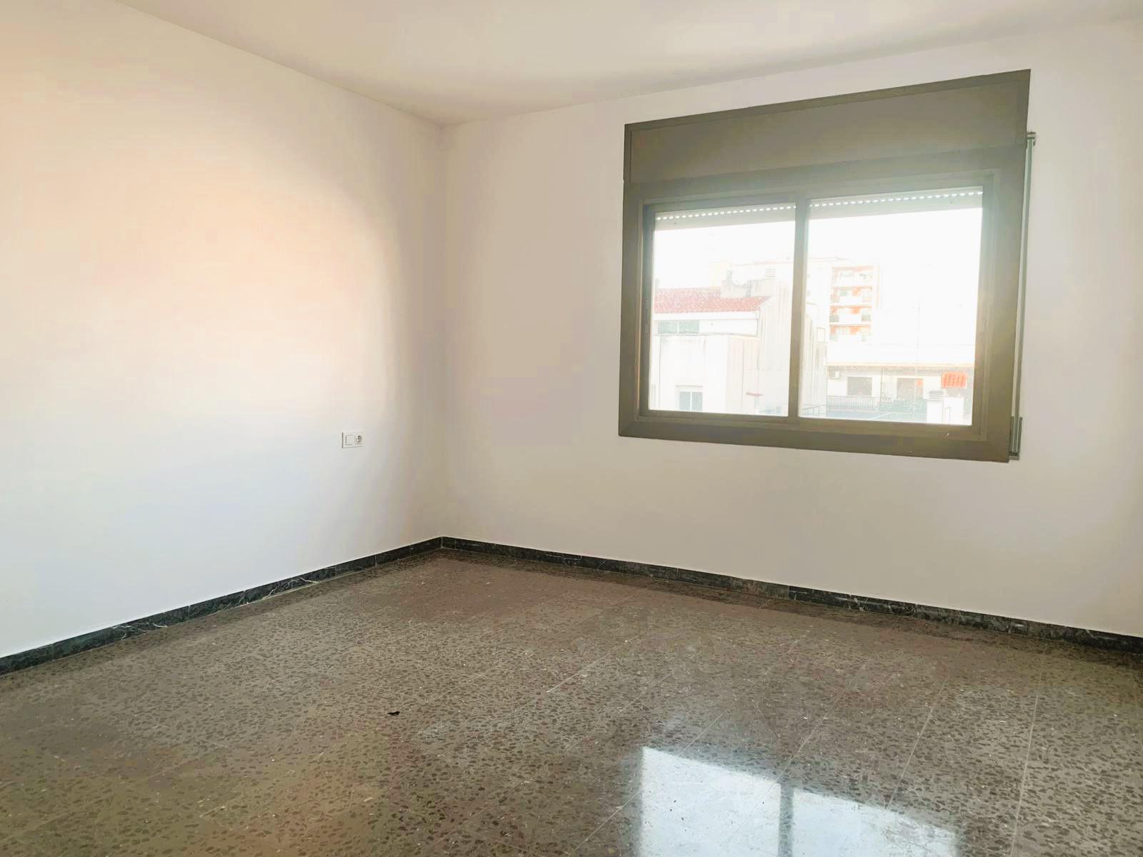 Imagen 8 Piso en alquiler en Vilanova I La Geltrú / Centro, a pasos de todos los servicios.