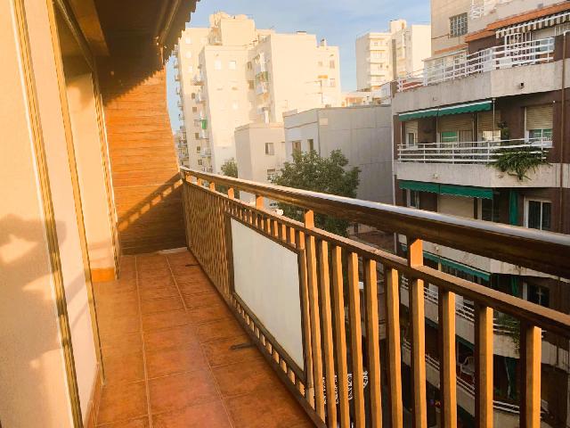 Imagen 2 Inmueble 299772 - Piso en alquiler en Vilanova I La Geltrú / Centro, a pasos de todos los servicios.