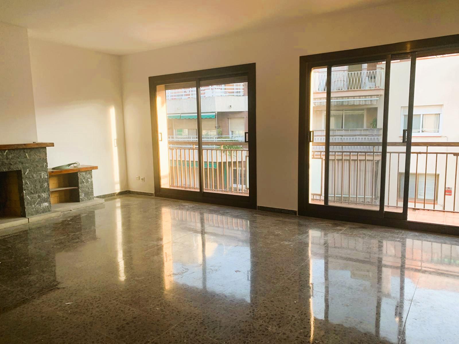 Imagen 4 Piso en alquiler en Vilanova I La Geltrú / Centro, a pasos de todos los servicios.