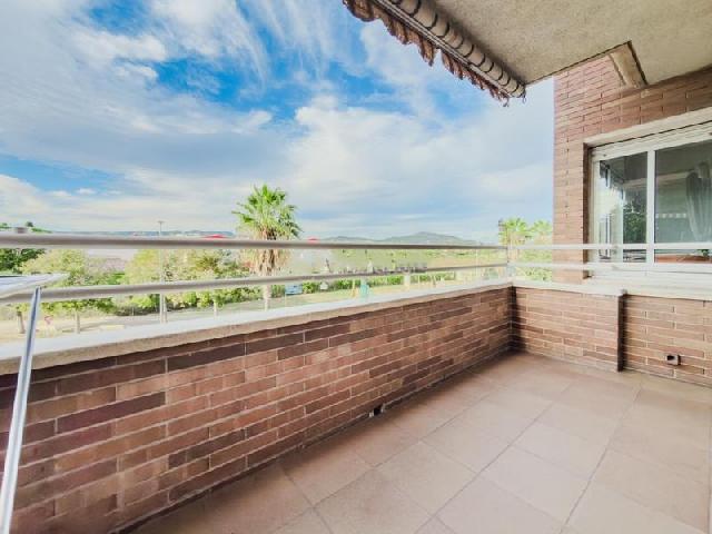 Imagen 3 Inmueble 300103 - Piso en venta en Vilanova I La Geltrú / A escasos minutos del centro y del hospital.