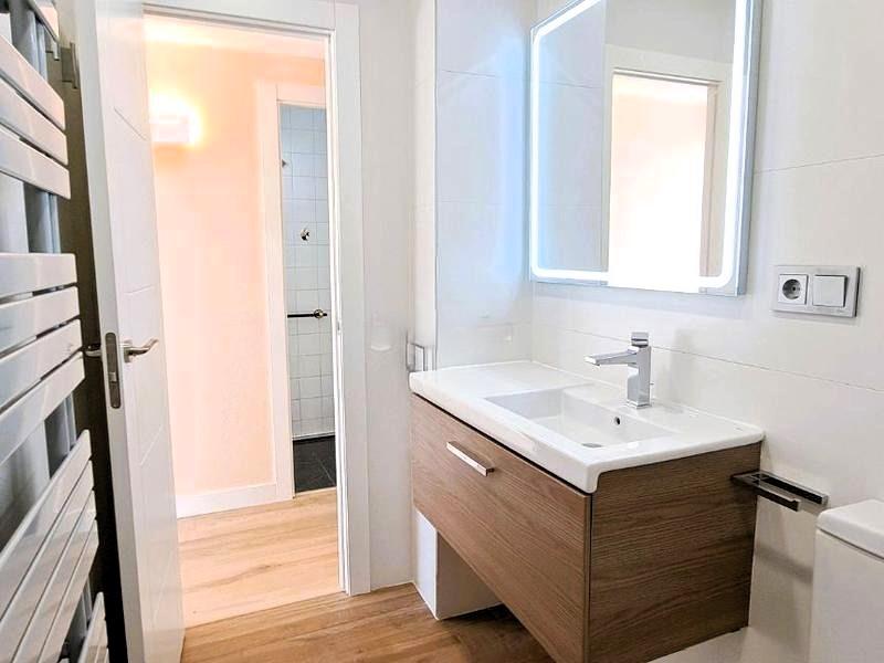 Imagen 11 Apto. Playa en venta en Vilanova I La Geltrú / Primera línea de mar en Rambla de la Pau