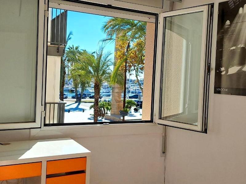 Imagen 21 Apto. Playa en venta en Vilanova I La Geltrú / Primera línea de mar en Rambla de la Pau