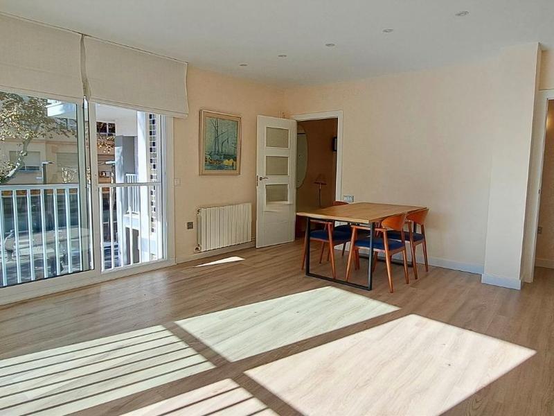 Imagen 4 Apto. Playa en venta en Vilanova I La Geltrú / Primera línea de mar en Rambla de la Pau