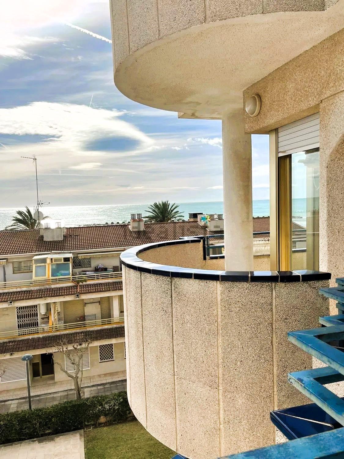 Imagen 13 Apto. Playa en venta en Cunit / Primera línea de mar