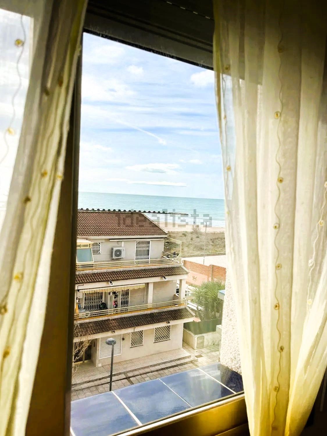 Imagen 15 Apto. Playa en venta en Cunit / Primera línea de mar