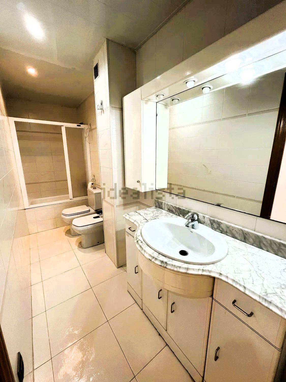 Imagen 18 Apto. Playa en venta en Cunit / Primera línea de mar