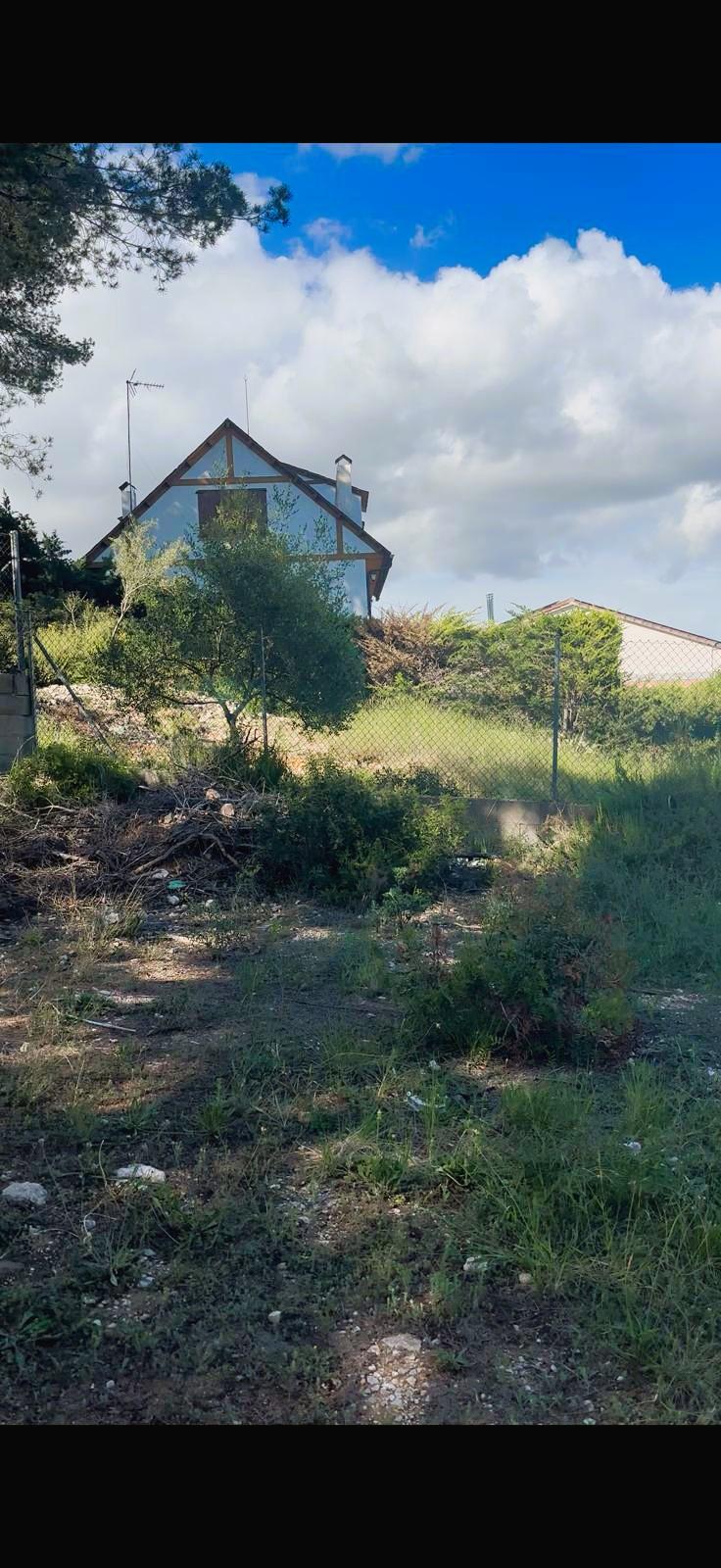 Imagen 2 Solar Urbano en venta en Canyelles / Urbanización Les Palmeres