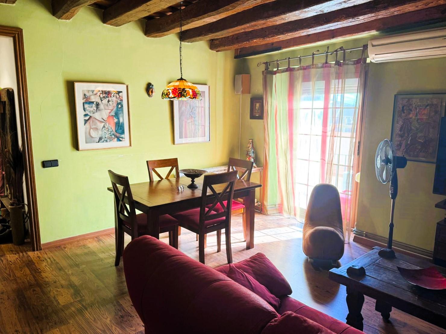 Imagen 3 Piso en venta en Vilanova I La Geltrú / Centro de la población a 2 minutos plaza Ayuntamiento
