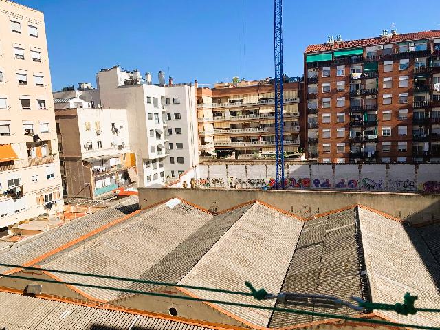 Imagen 10 Inmueble 306042 - Piso en venta en Barcelona / Piso céntrico en Poblenou, a poco minutos de la playa.