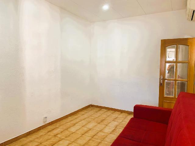 Imagen 2 Inmueble 306042 - Piso en venta en Barcelona / Piso céntrico en Poblenou, a poco minutos de la playa.