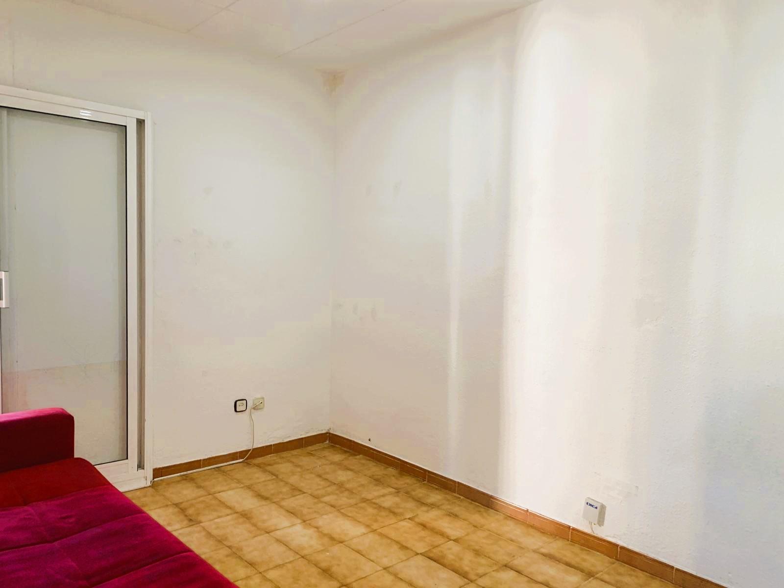 Imagen 15 Piso en venta en Barcelona / Piso céntrico en Poblenou, a poco minutos de la playa.