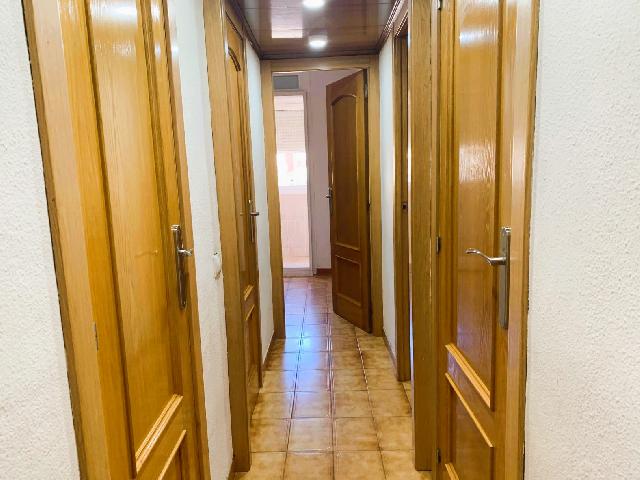 Imagen 16 Inmueble 306042 - Piso en venta en Barcelona / Piso céntrico en Poblenou, a poco minutos de la playa.
