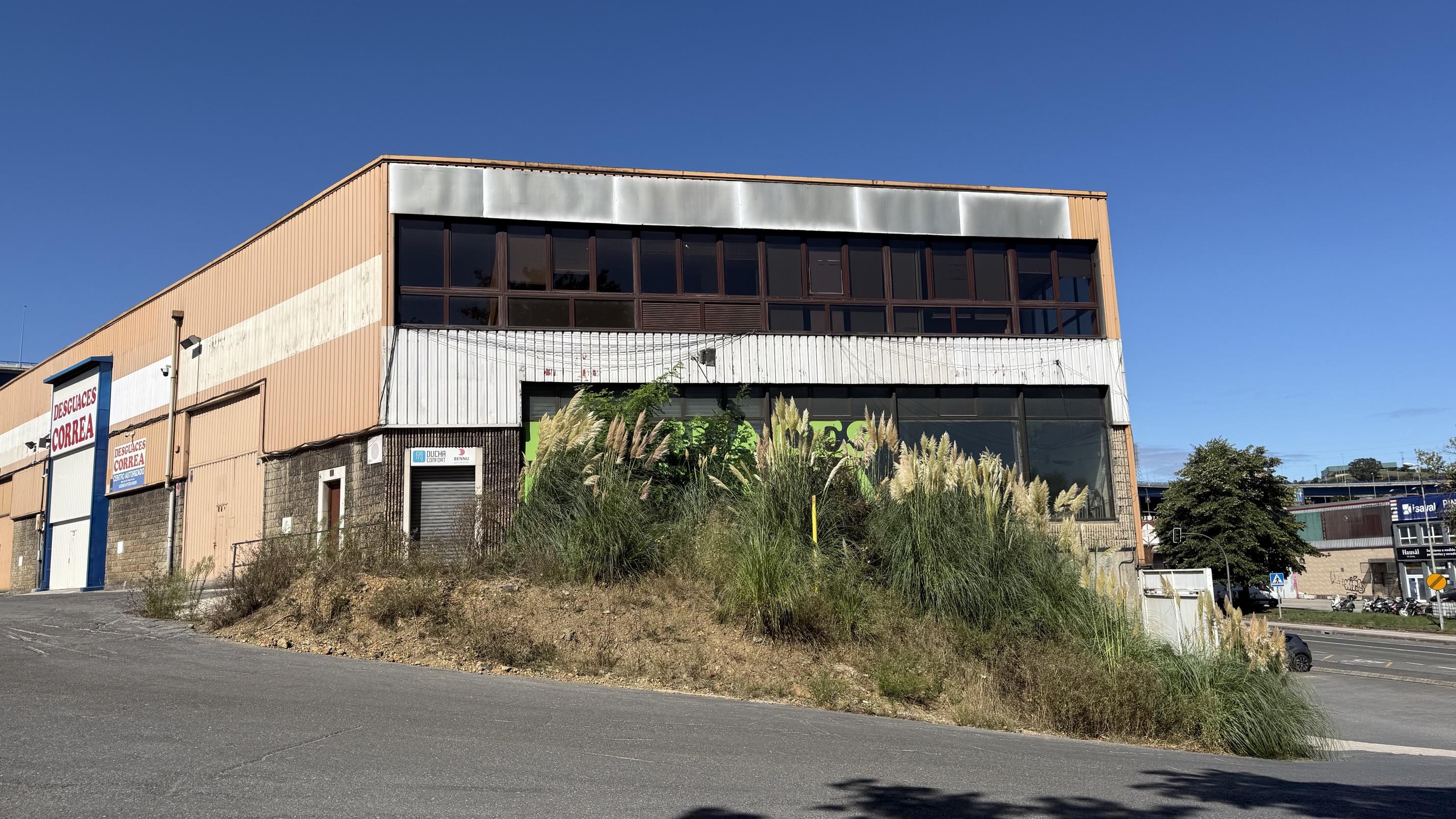 Imagen 1 Local Industrial en alquiler en Valle De Trápaga-trapagaran / Poligono Industrial Trapaga-...