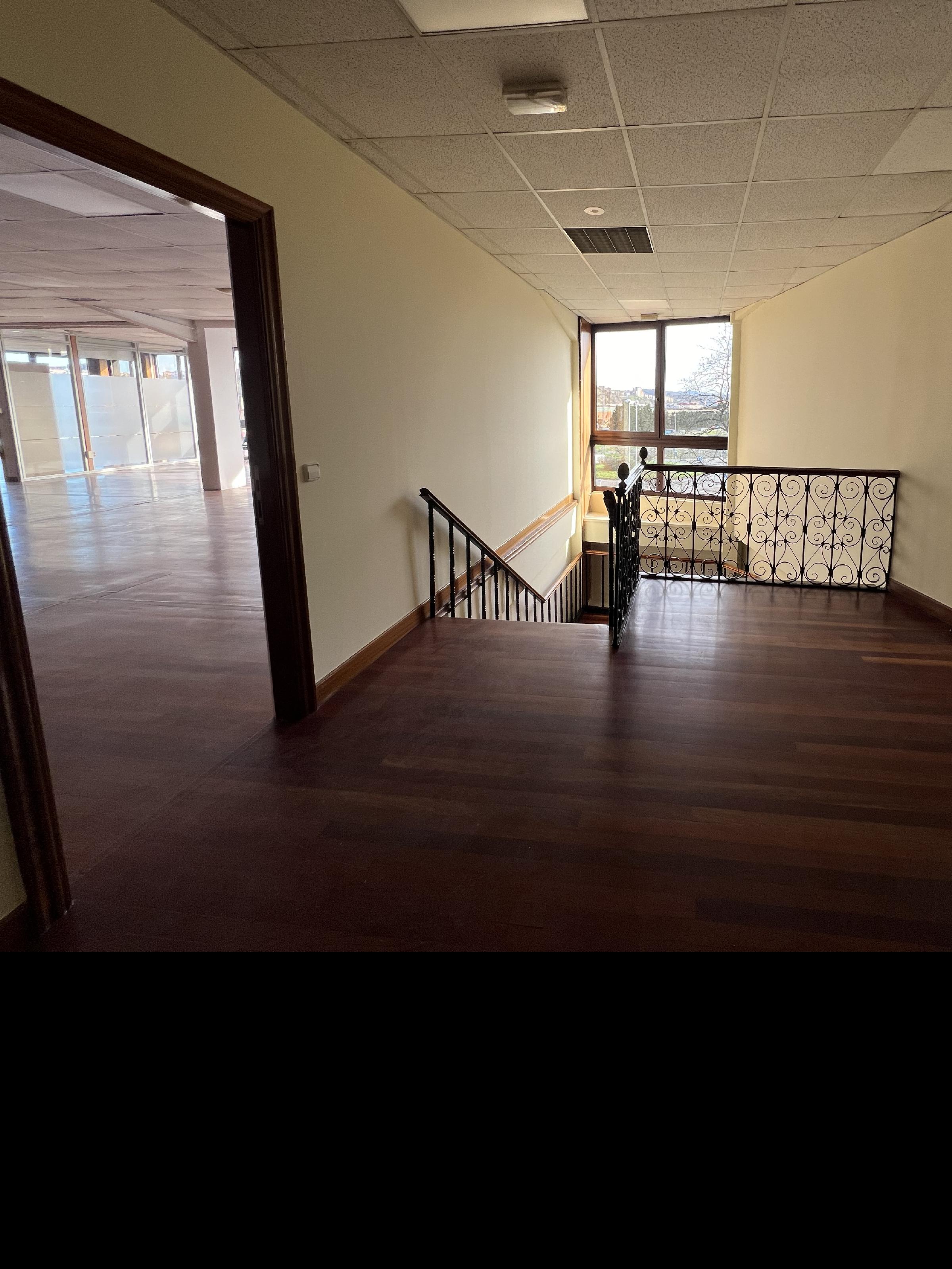 Imagen 4 Local Industrial en alquiler en Valle De Trápaga-trapagaran / Poligono Industrial Trapaga-...