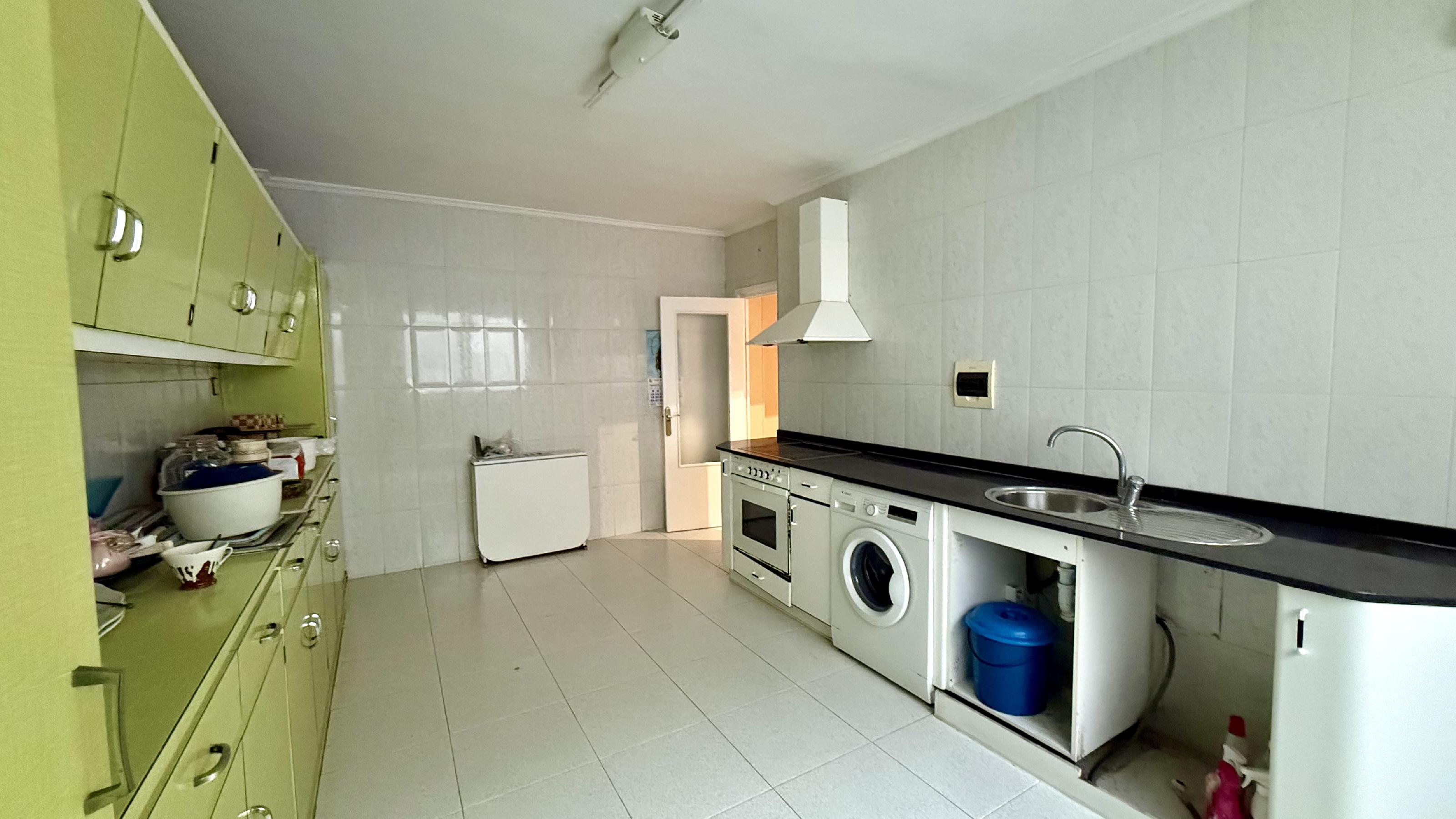 Imagen 9 Piso en venta en Barakaldo / Junto Paseo de los Fueros.