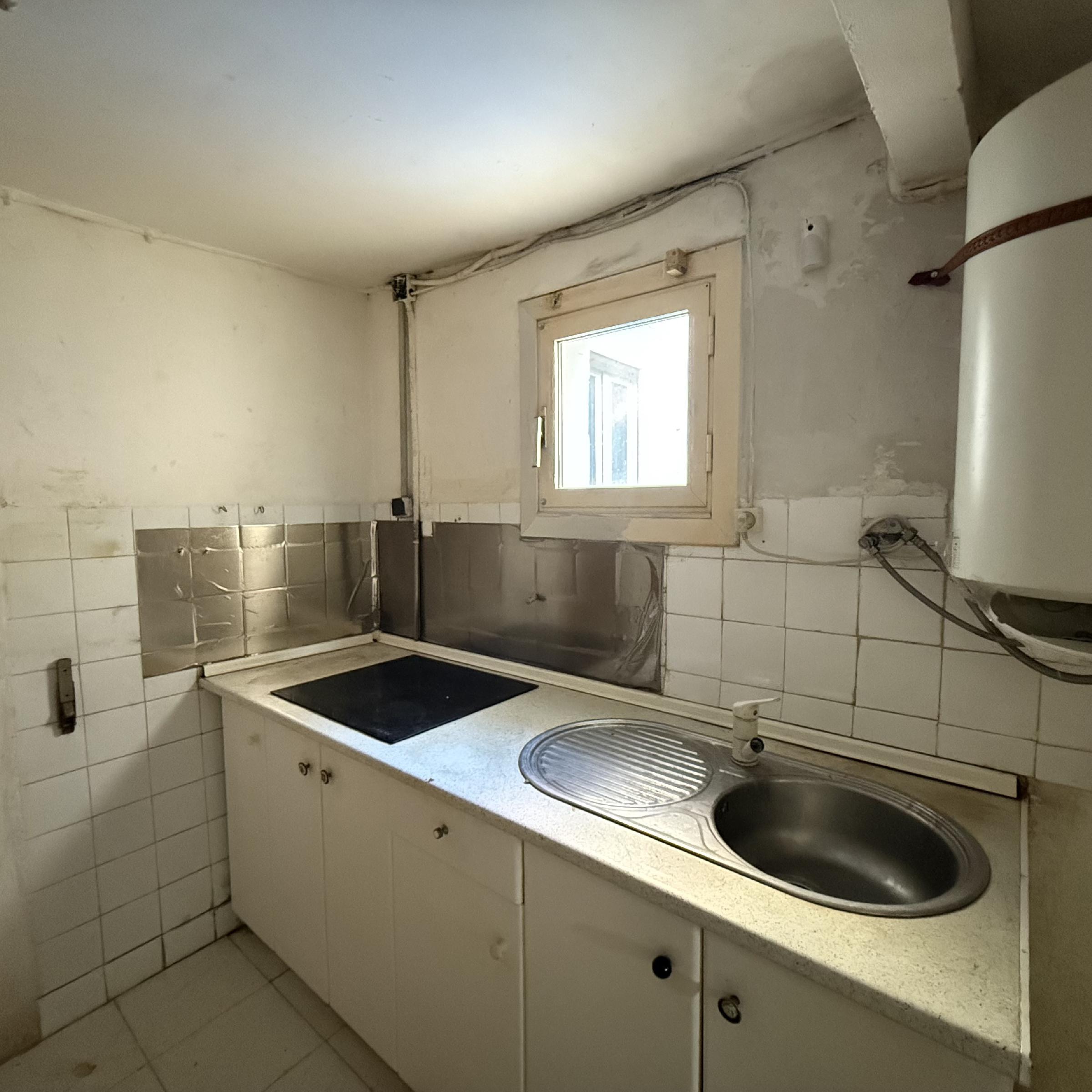 Imagen 5 Piso en venta en Barakaldo / Junto estación de Cercanias - Lutxana.