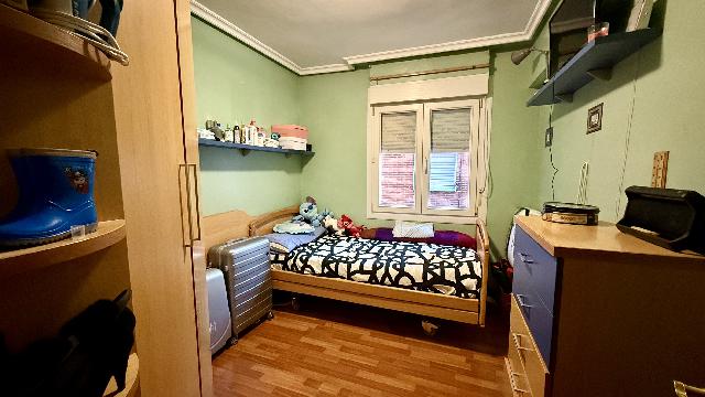 Imagen 12 Inmueble 298240 - Piso en venta en Barakaldo / Calle Quevedo .