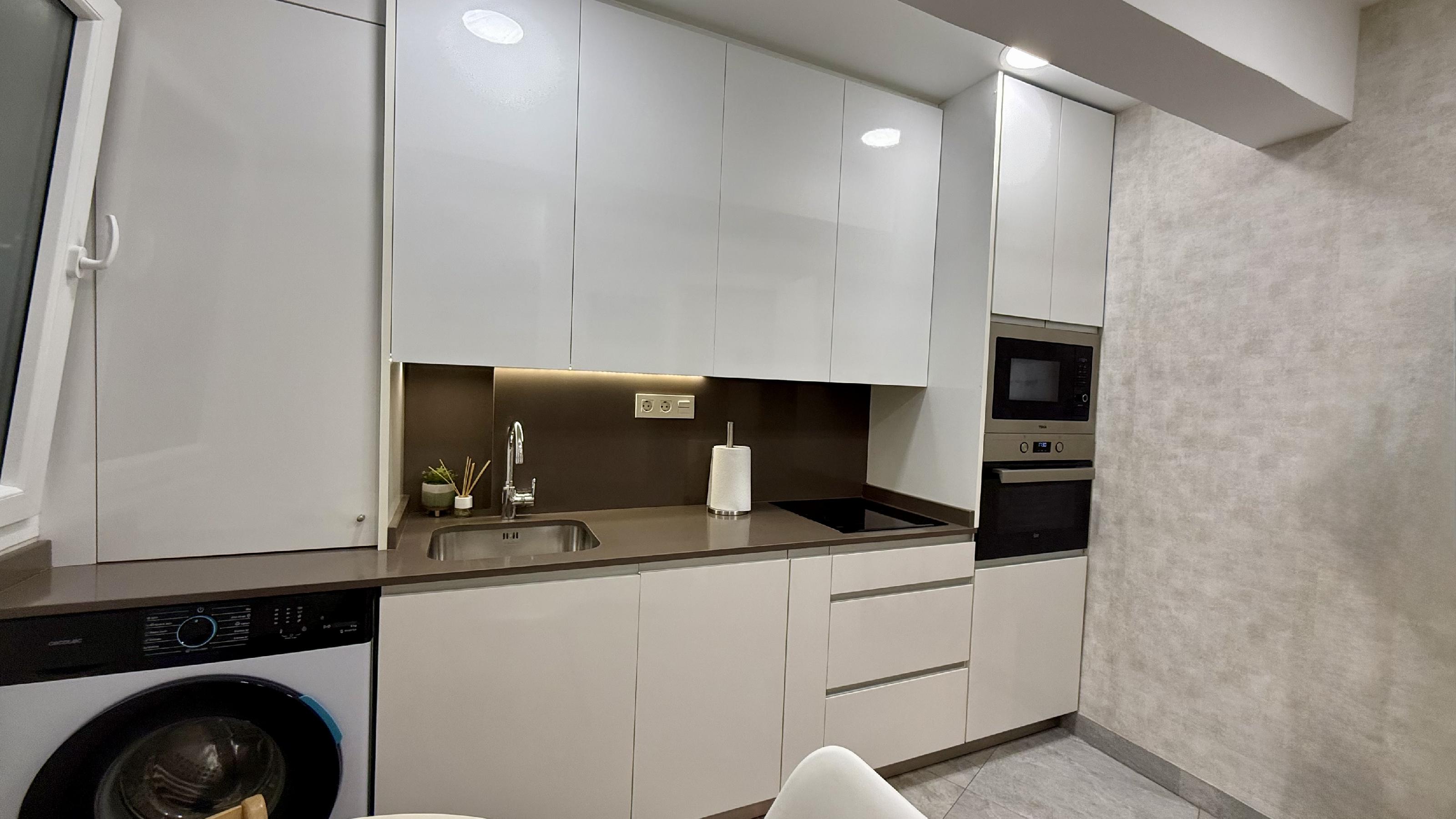 Imagen 10 Piso en venta en Barakaldo / Calle Zorrilla. Junto Avda. Libertad.