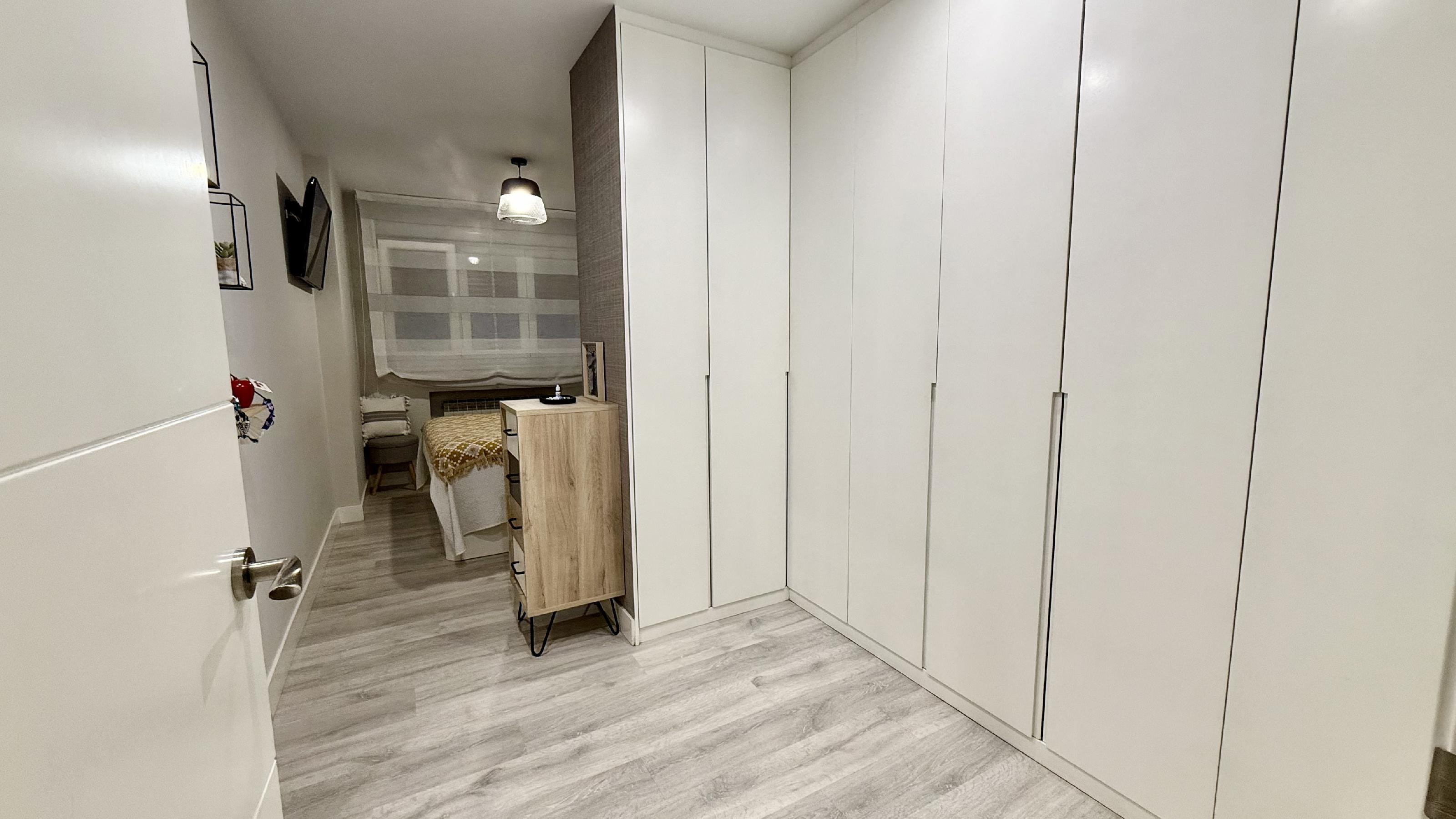 Imagen 16 Piso en venta en Barakaldo / Calle Zorrilla. Junto Avda. Libertad.