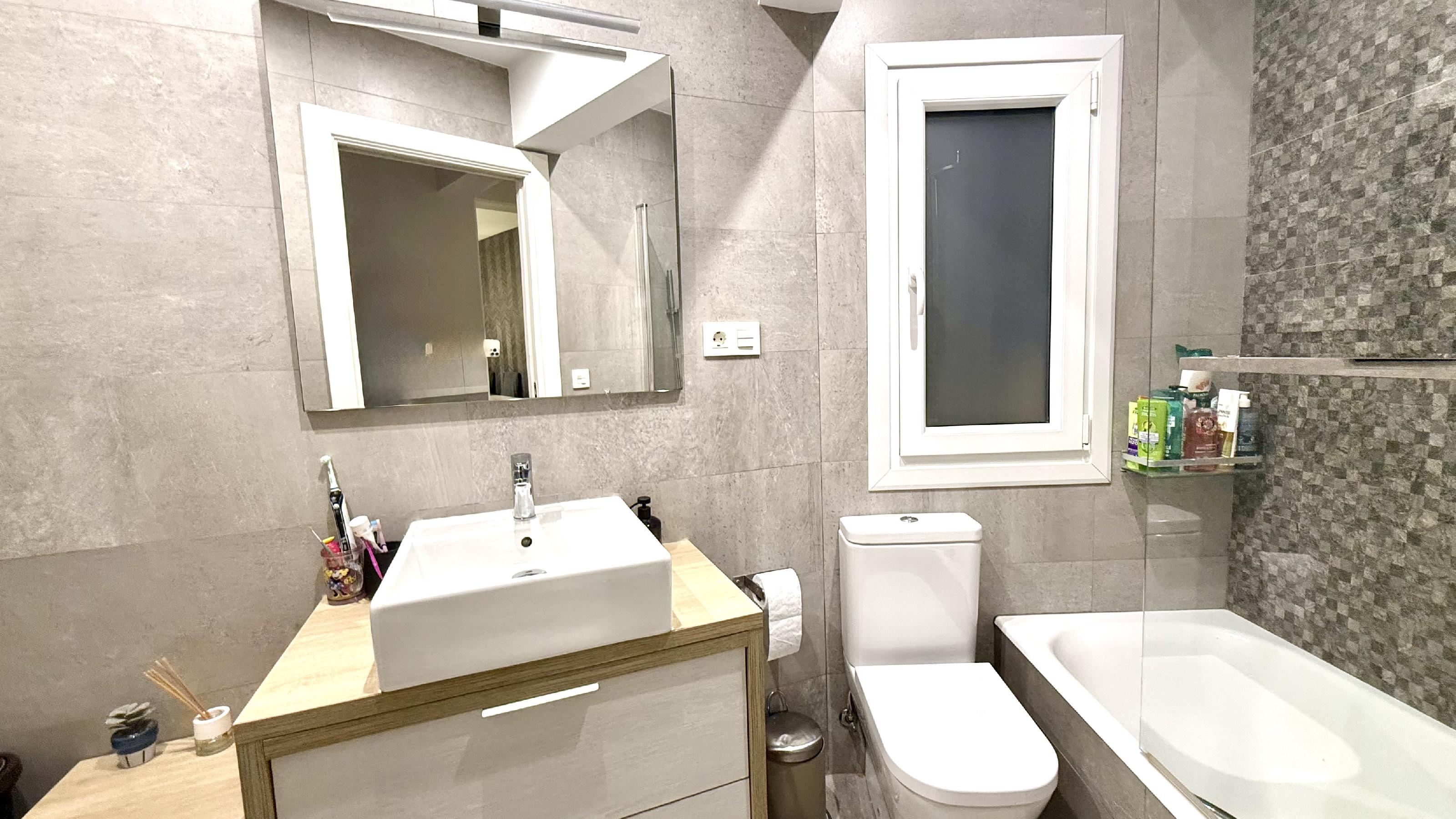 Imagen 27 Piso en venta en Barakaldo / Calle Zorrilla. Junto Avda. Libertad.