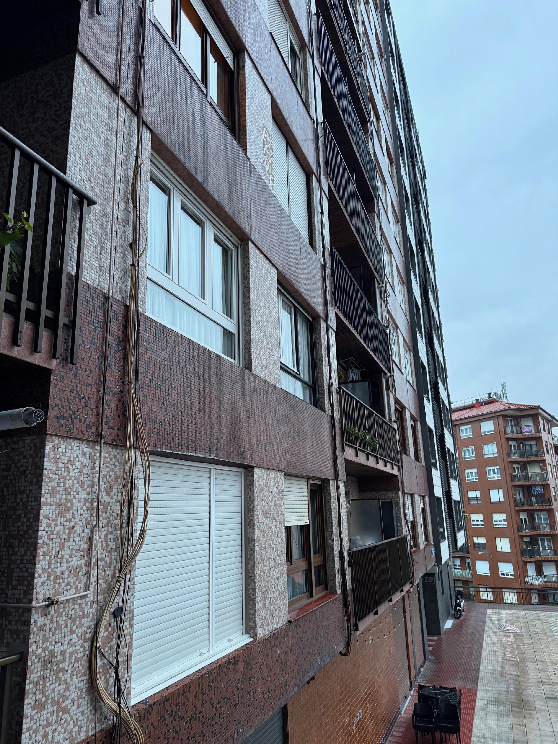 Imagen 20 Piso en venta en Santurtzi / Junto Parada Metro Mamariga.