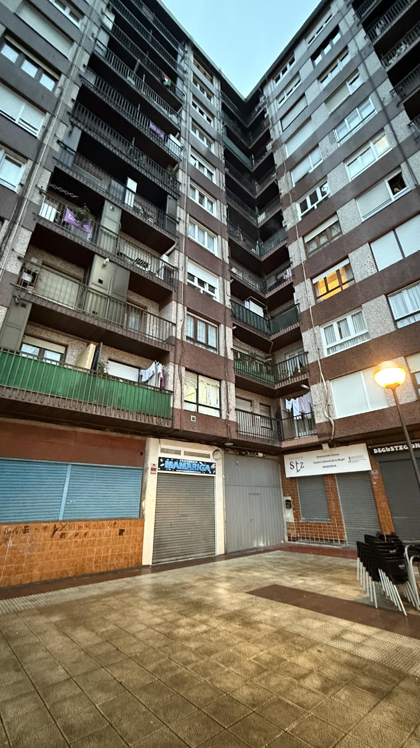 Imagen 22 Piso en venta en Santurtzi / Junto Parada Metro Mamariga.