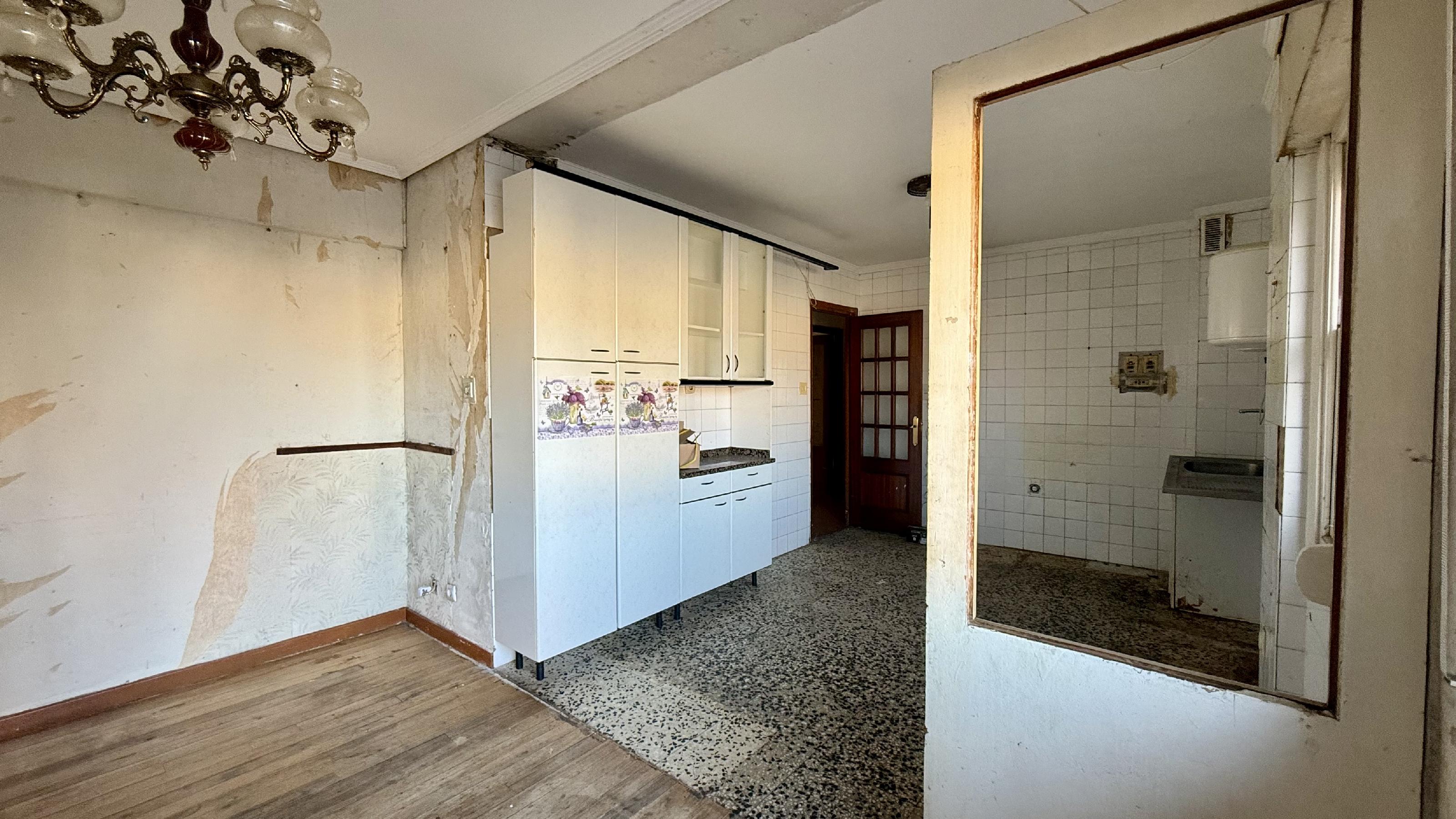 Imagen 8 Piso en venta en Santurtzi / Junto Parada Metro Mamariga.