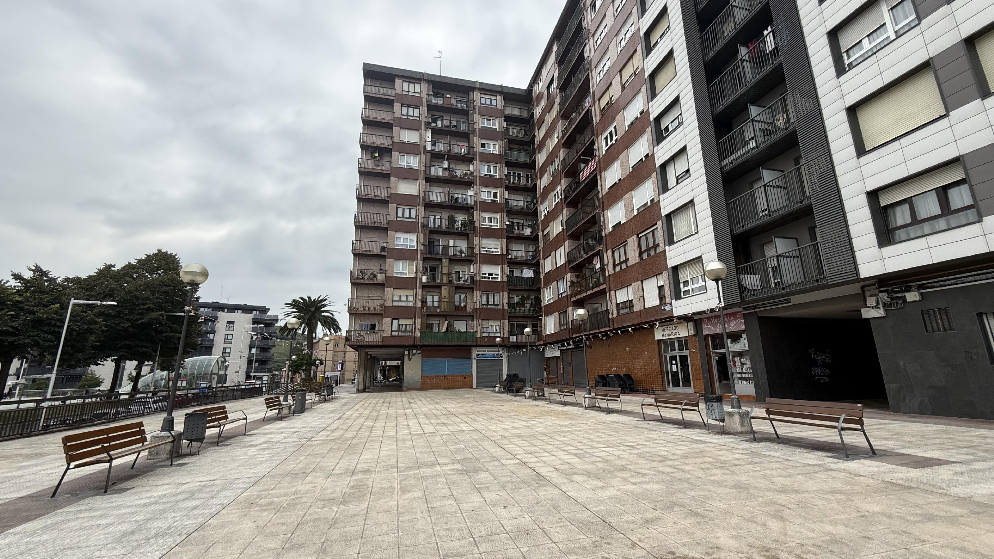 Imagen 23 Piso en venta en Santurtzi / Junto Parada Metro Mamariga.