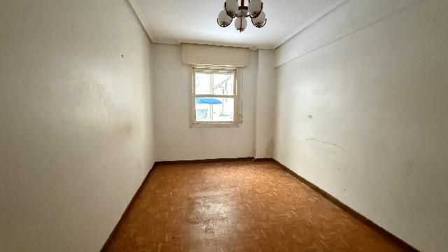 Imagen 17 Inmueble 300068 - Piso en venta en Santurtzi / Junto Parada Metro Mamariga.