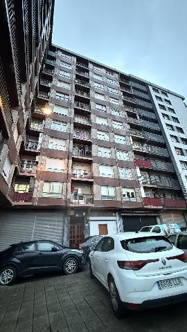 Imagen 1 Inmueble 300068 - Piso en venta en Santurtzi / Junto Parada Metro Mamariga.