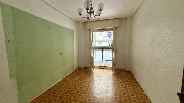 Imagen 13 Inmueble 300068 - Piso en venta en Santurtzi / Junto Parada Metro Mamariga.