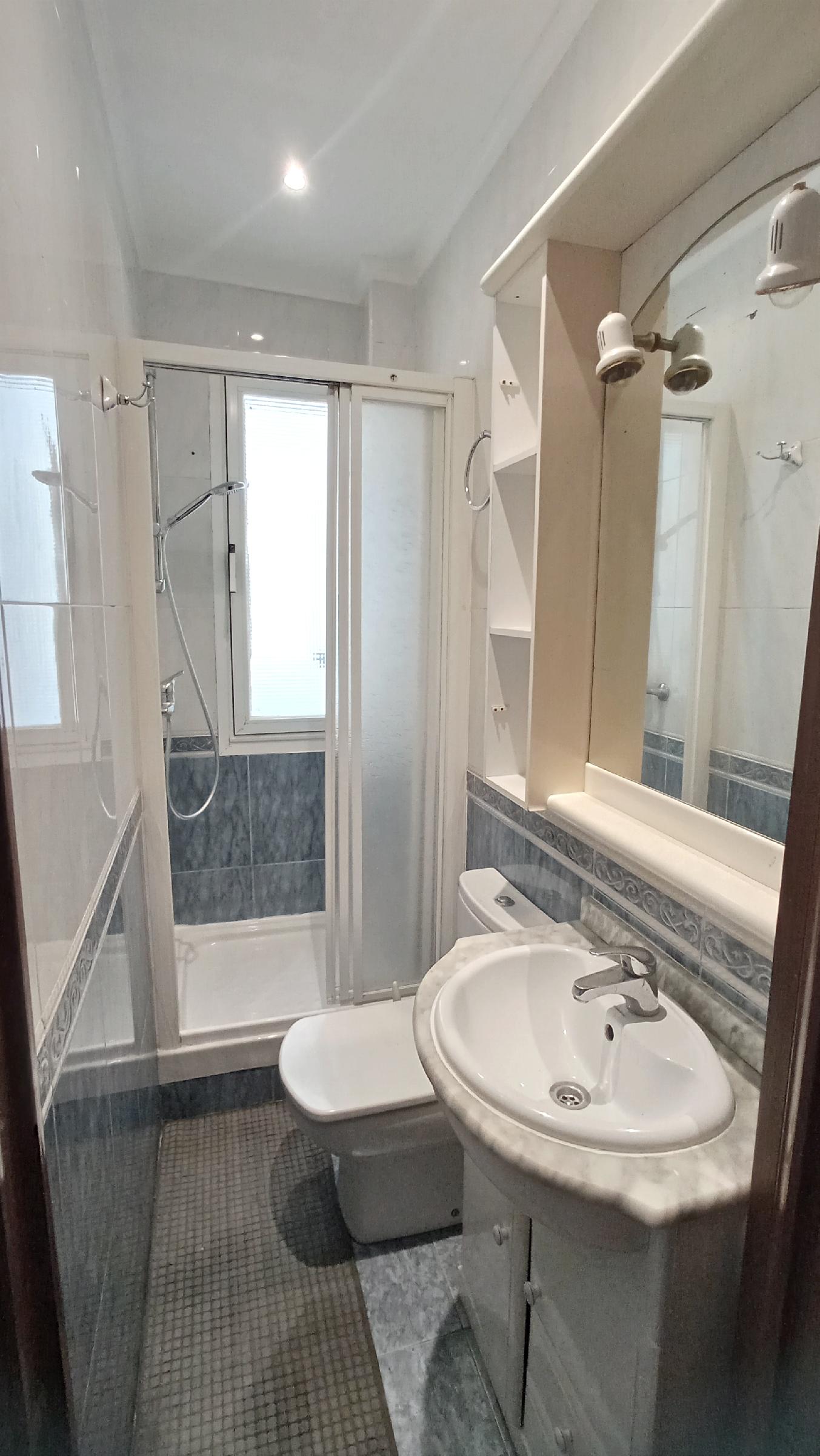 Imagen 12 Piso en venta en Barakaldo / Calle Zaballa .