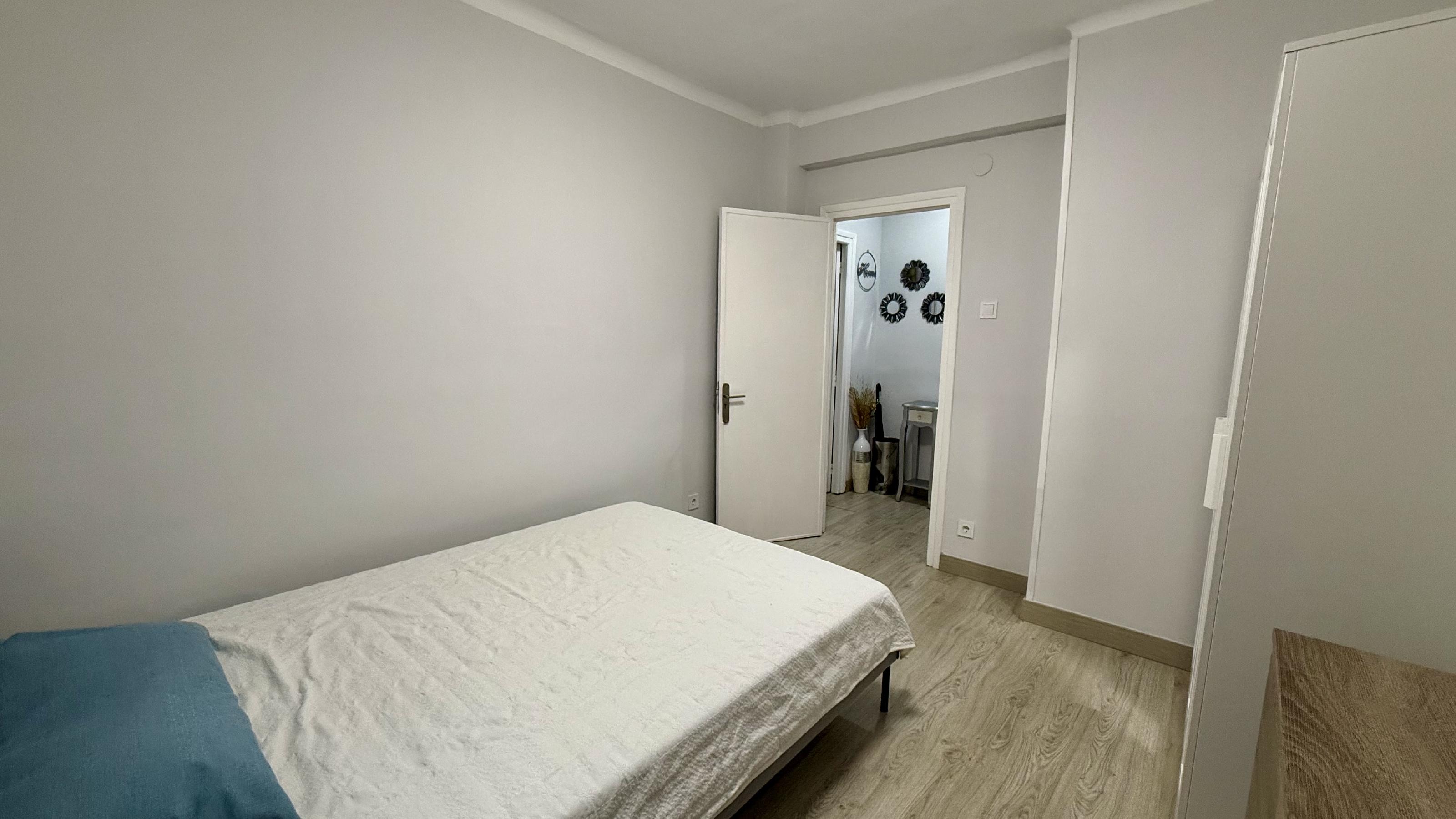 Imagen 15 Piso en venta en Barakaldo / Calle Guridi. Junto Frontón.