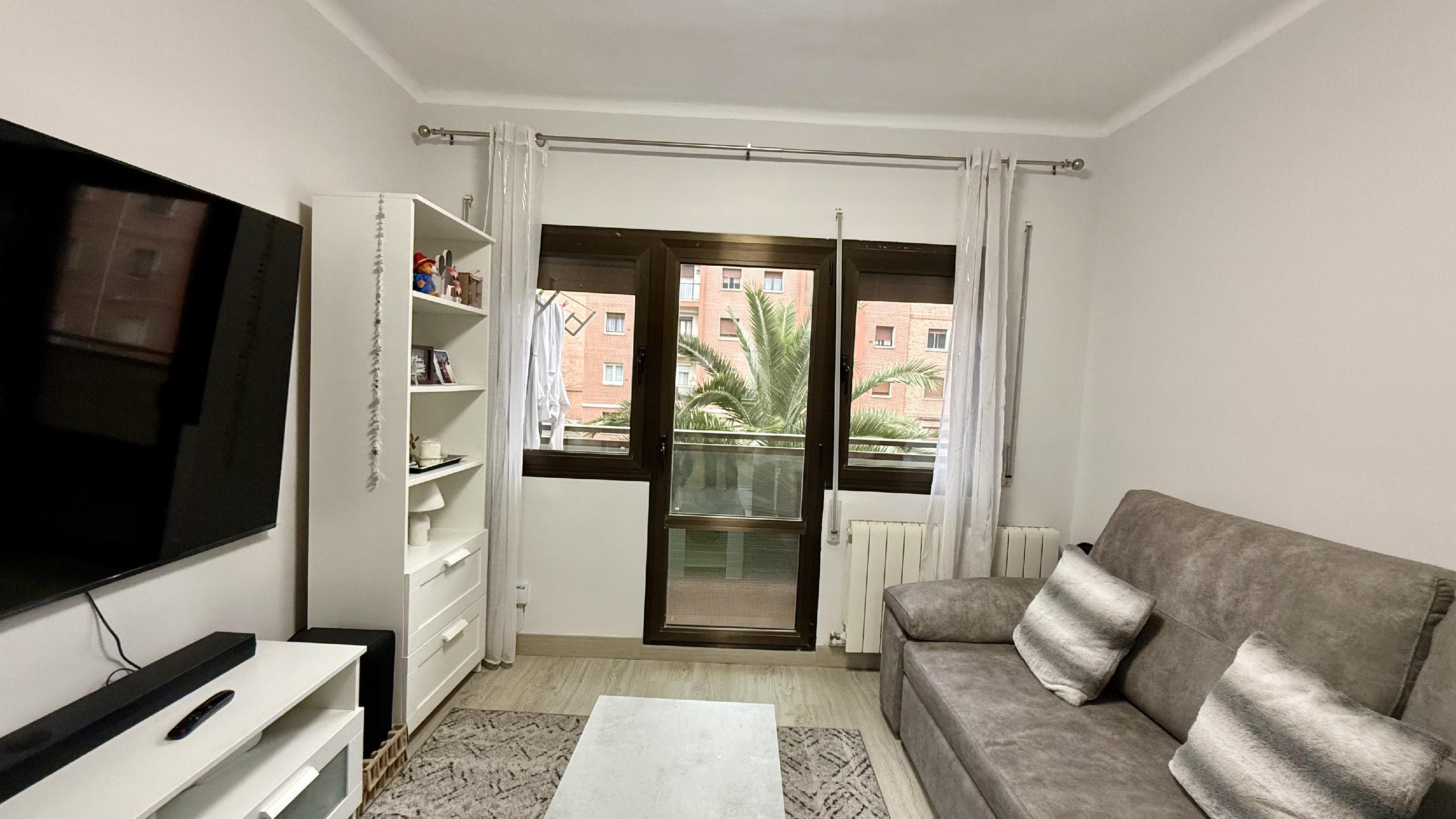 Imagen 4 Piso en venta en Barakaldo / Calle Guridi. Junto Frontón.