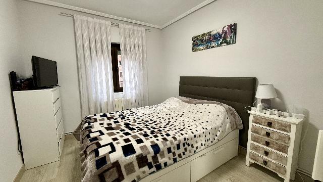Imagen 12 Inmueble 302651 - Piso en venta en Barakaldo / Calle Guridi. Junto Frontón.