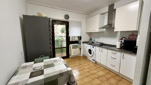 Imagen 8 Inmueble 302651 - Piso en venta en Barakaldo / Calle Guridi. Junto Frontón.