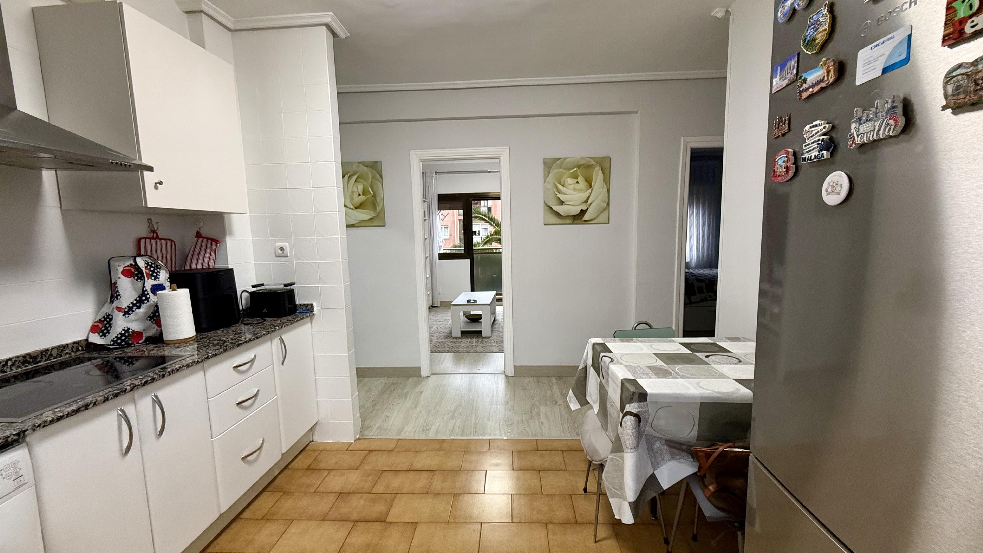 Imagen 11 Piso en venta en Barakaldo / Calle Guridi. Junto Frontón.