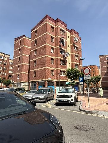 Imagen 1 Inmueble 303503 - Piso en venta en Barakaldo / Próximo Hospital Cruces.