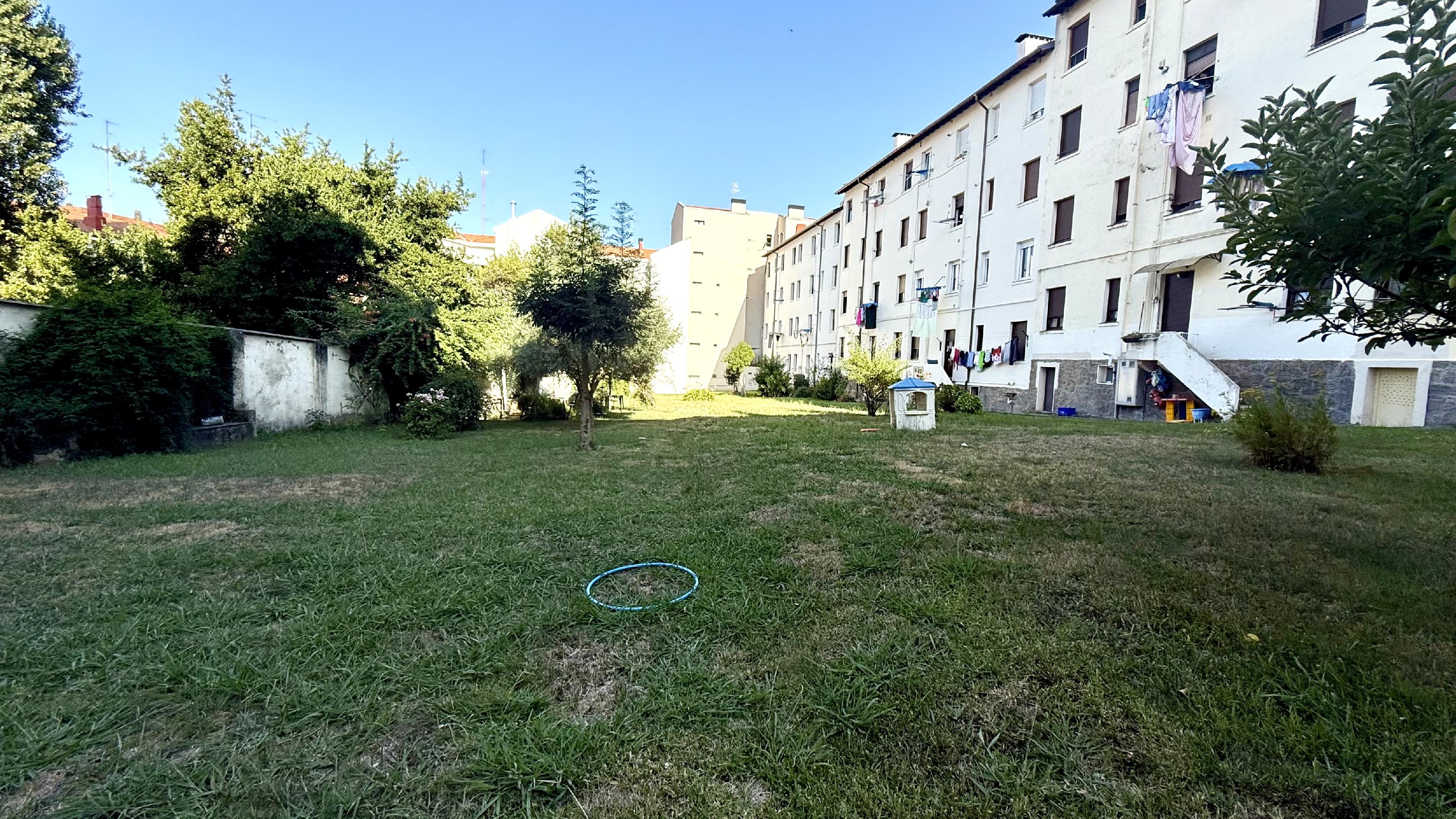 Imagen 24 Piso en venta en Barakaldo / Junto Centro Salud.