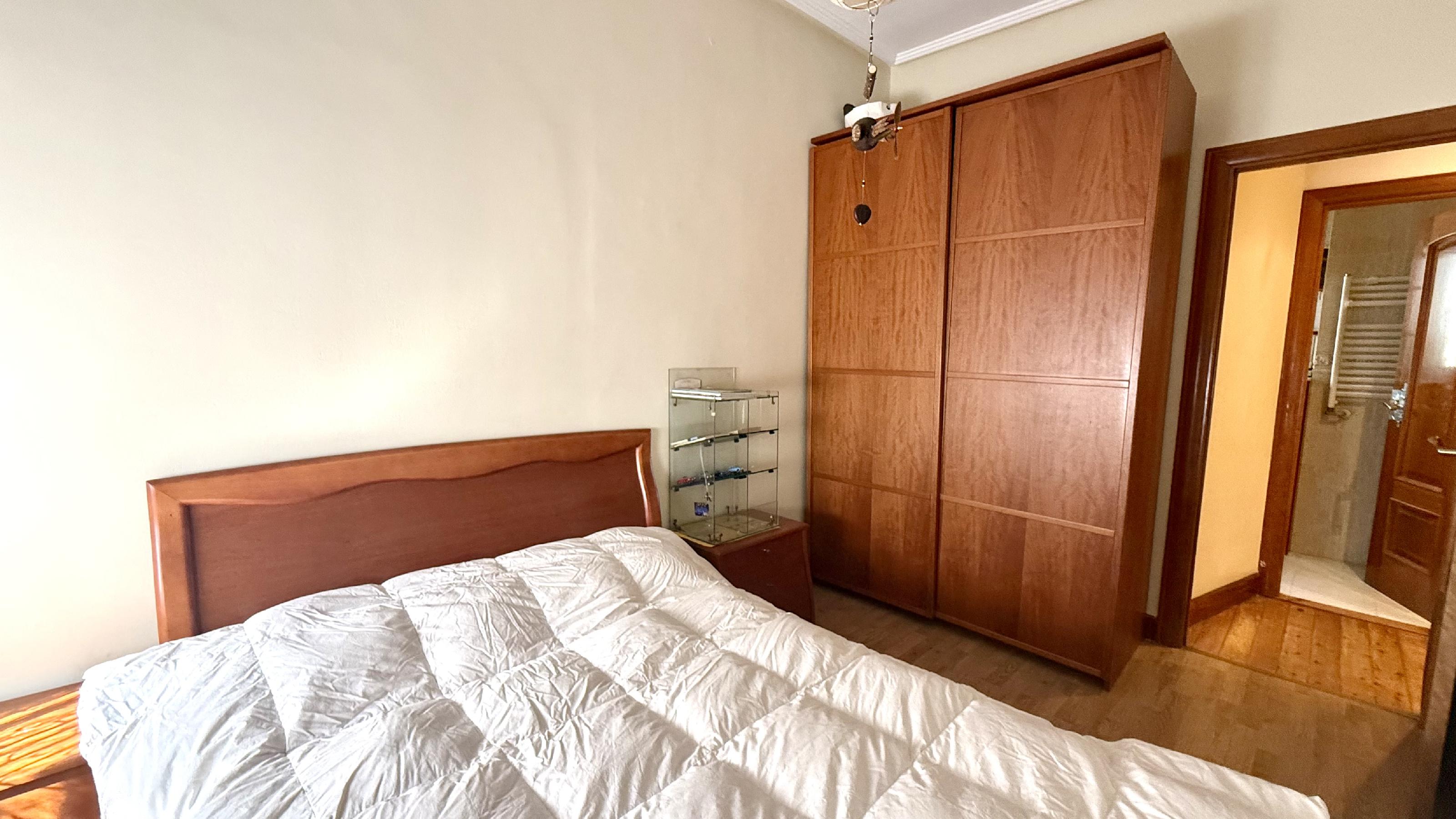 Imagen 8 Piso en venta en Barakaldo / Junto Centro Salud.