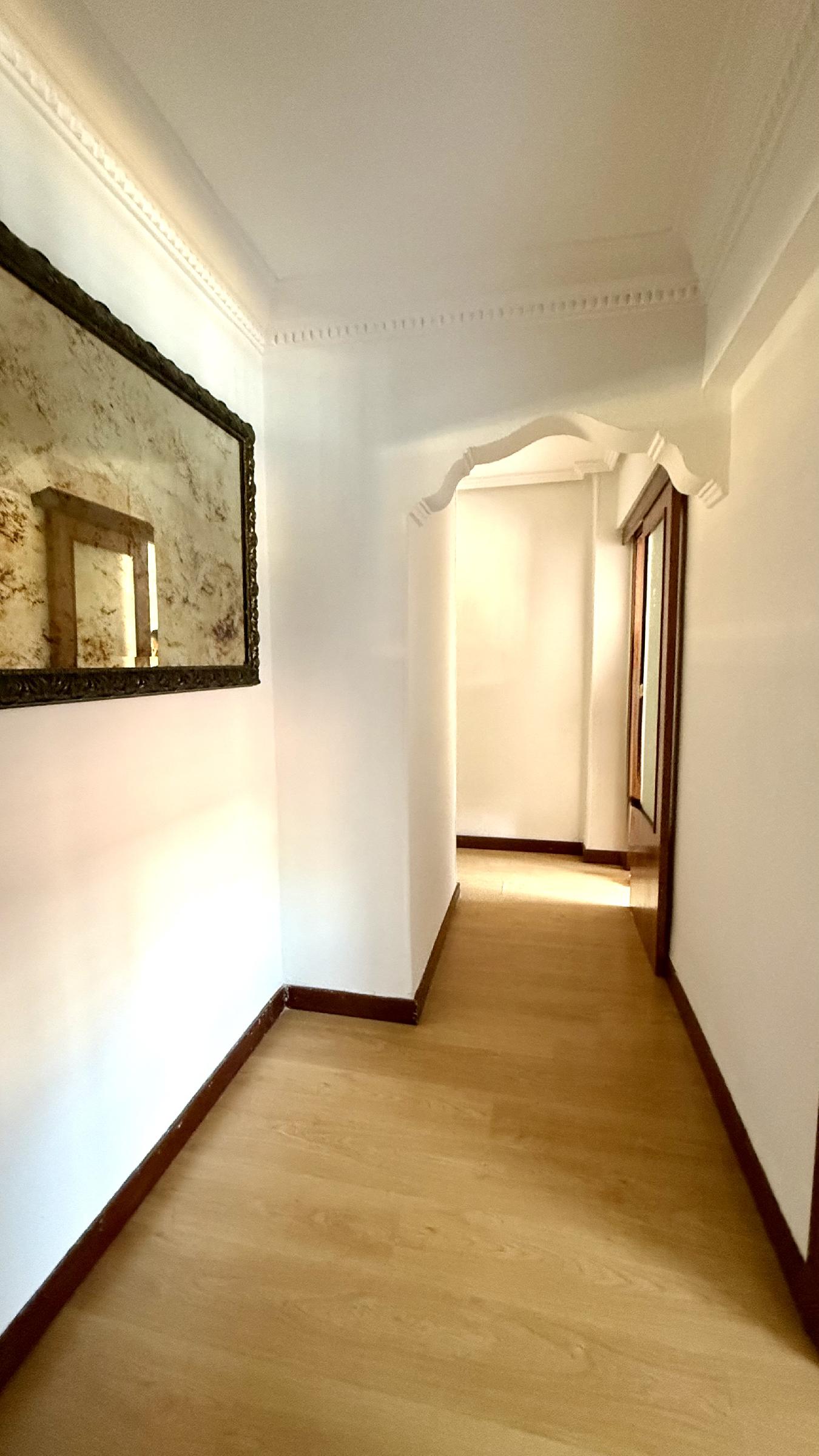 Imagen 15 Piso en venta en Barakaldo / Calle Autonomia. Frente Colegio.