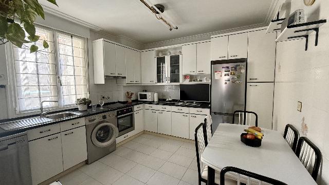Imagen 6 Inmueble 305098 - Piso en venta en Barakaldo / Juntos Juntas Generales.