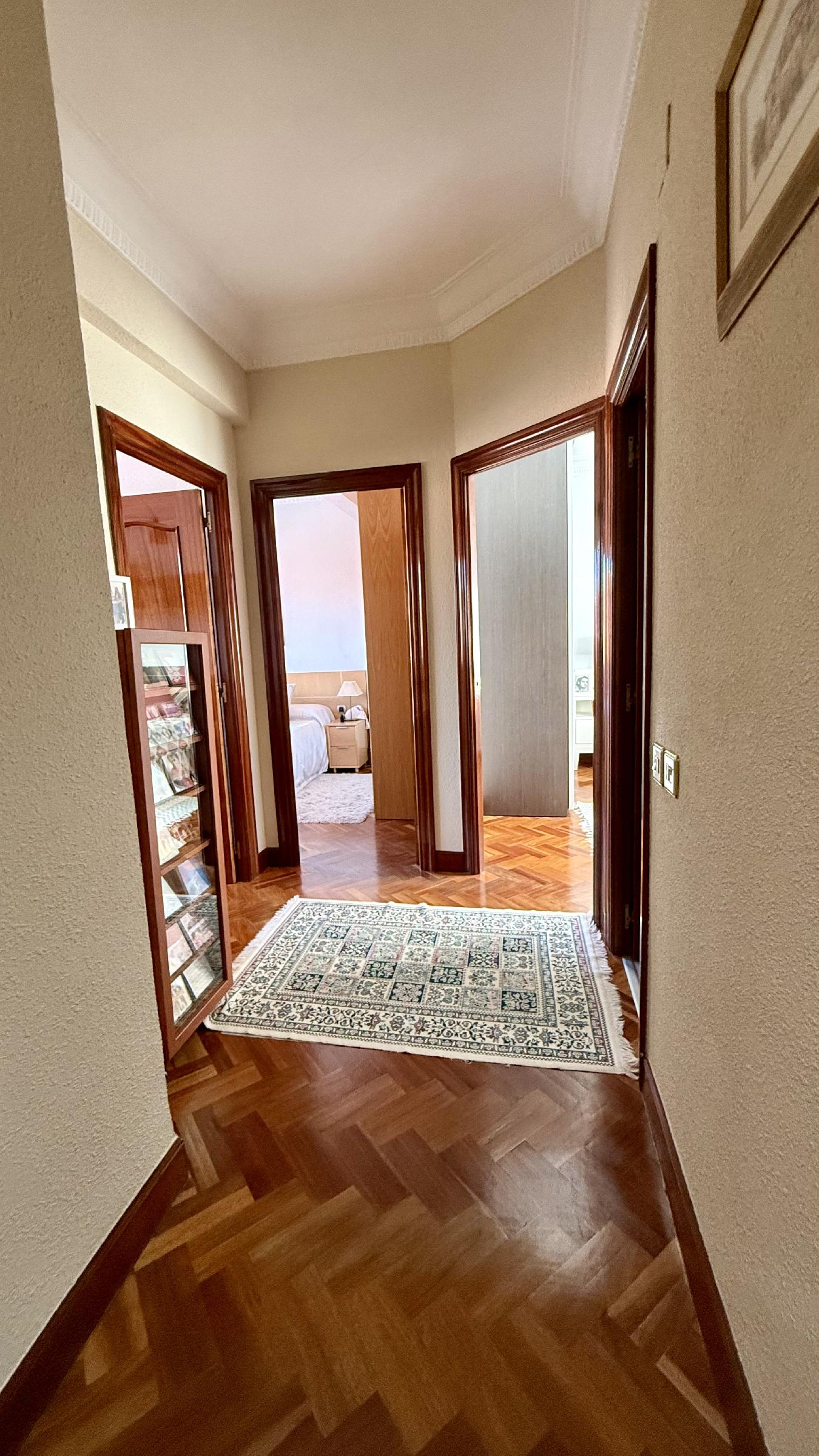 Imagen 28 Piso en venta en Barakaldo / Juntos Juntas Generales.