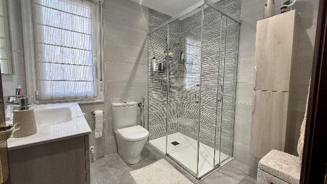 Imagen 25 Inmueble 305098 - Piso en venta en Barakaldo / Junto Juntas Generales.