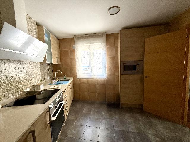 Imagen 10 Inmueble 306770 - Piso en venta en Barakaldo / Paseo Dolores Ibárruri
