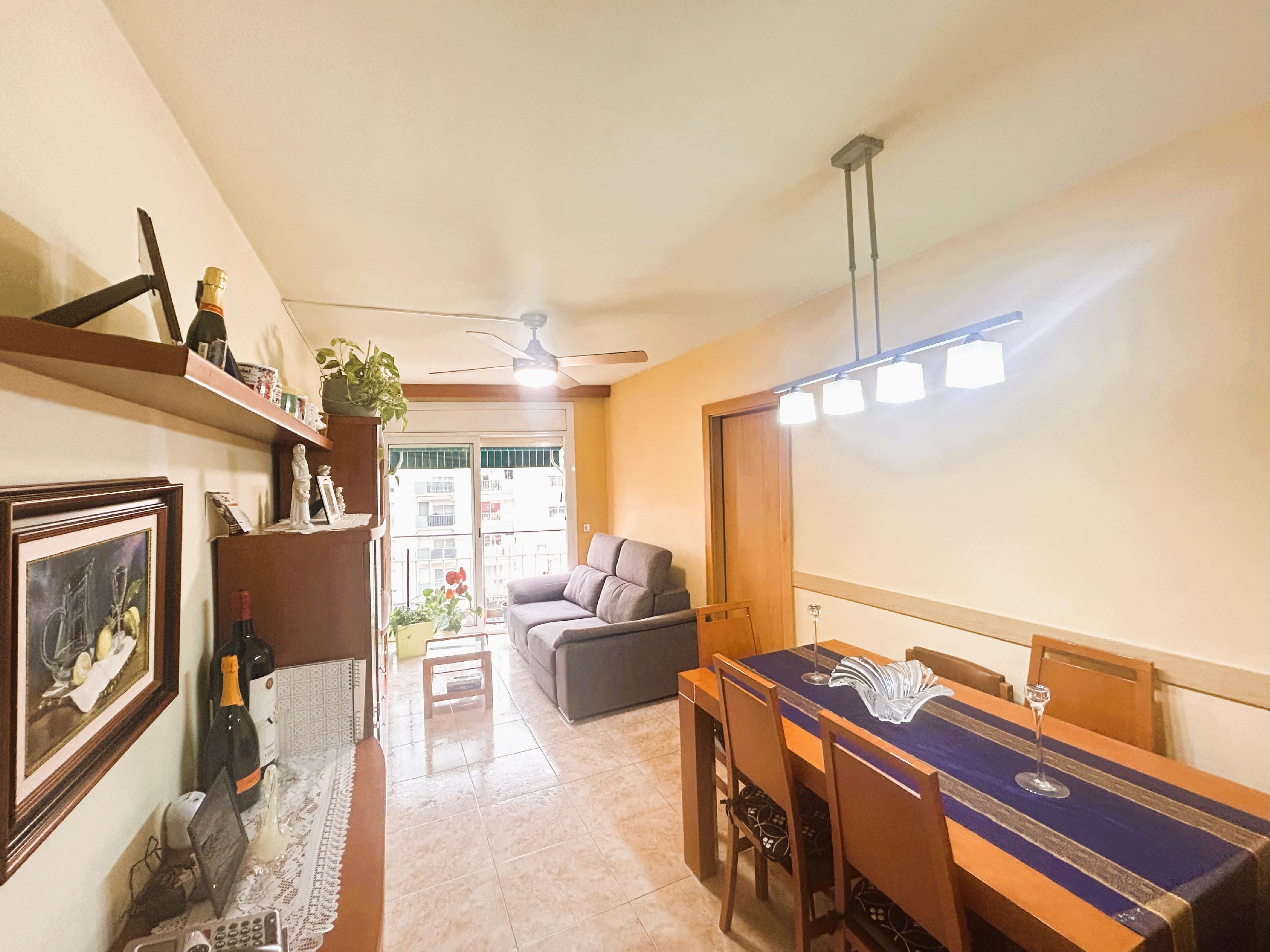 Imagen 1 Piso en venta en Molins De Rei / Próximo a la plaza del Ayuntamiento 