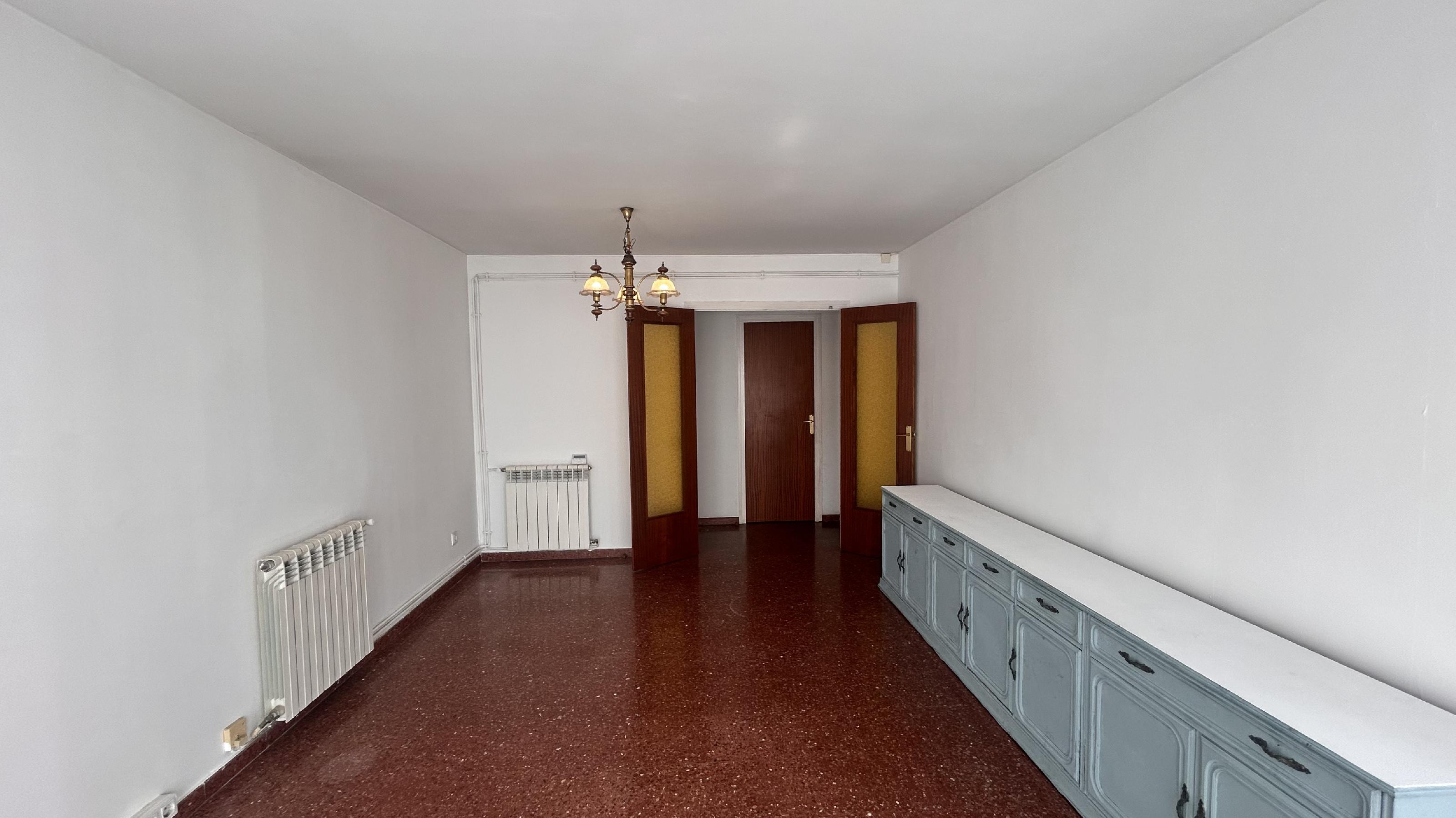 Imagen 5 Piso en venta en Molins De Rei / En pleno centro de Molins de Rei. Junto al Ayuntamiento