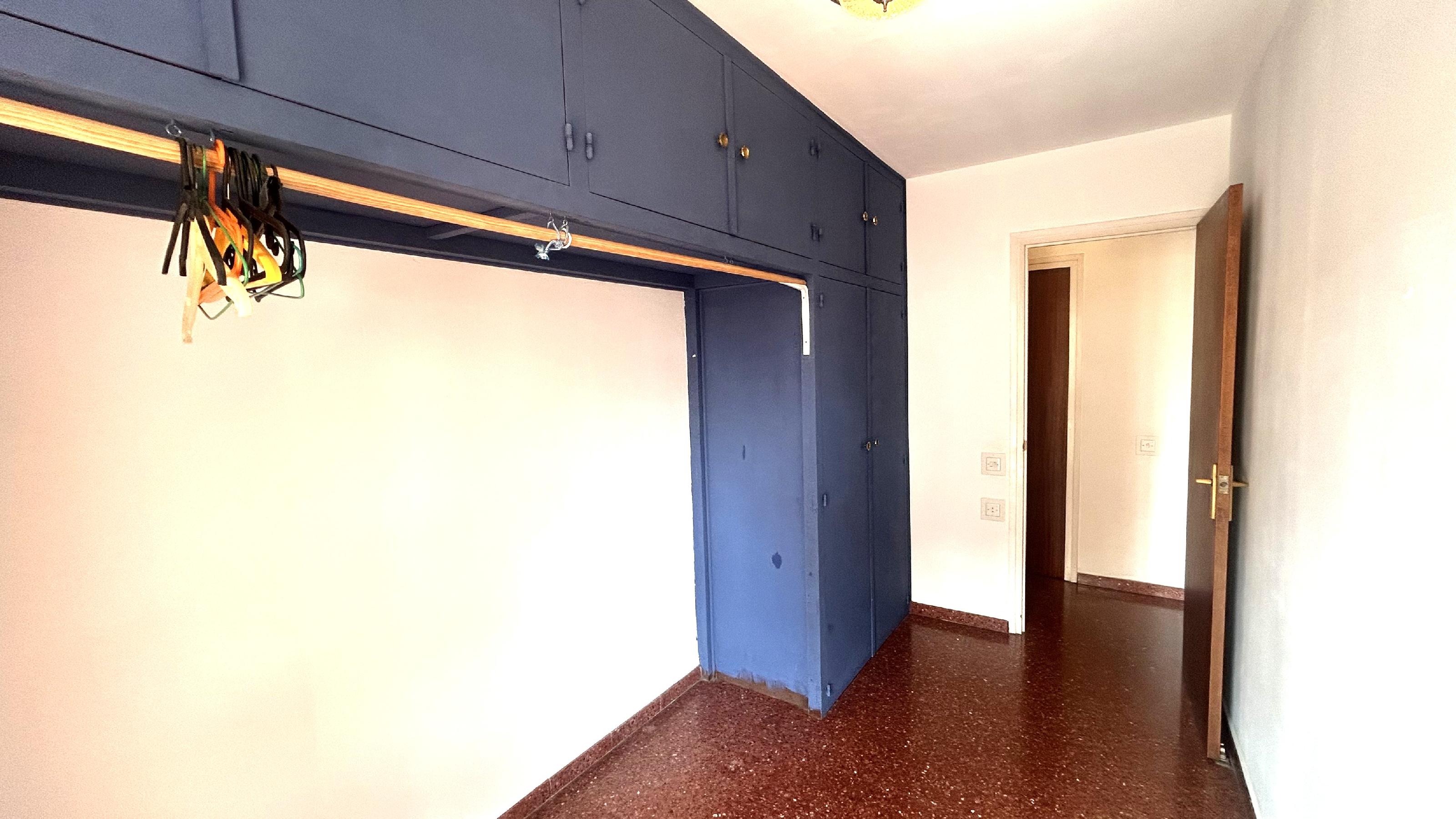 Imagen 26 Piso en venta en Molins De Rei / En pleno centro de Molins de Rei. Junto al Ayuntamiento