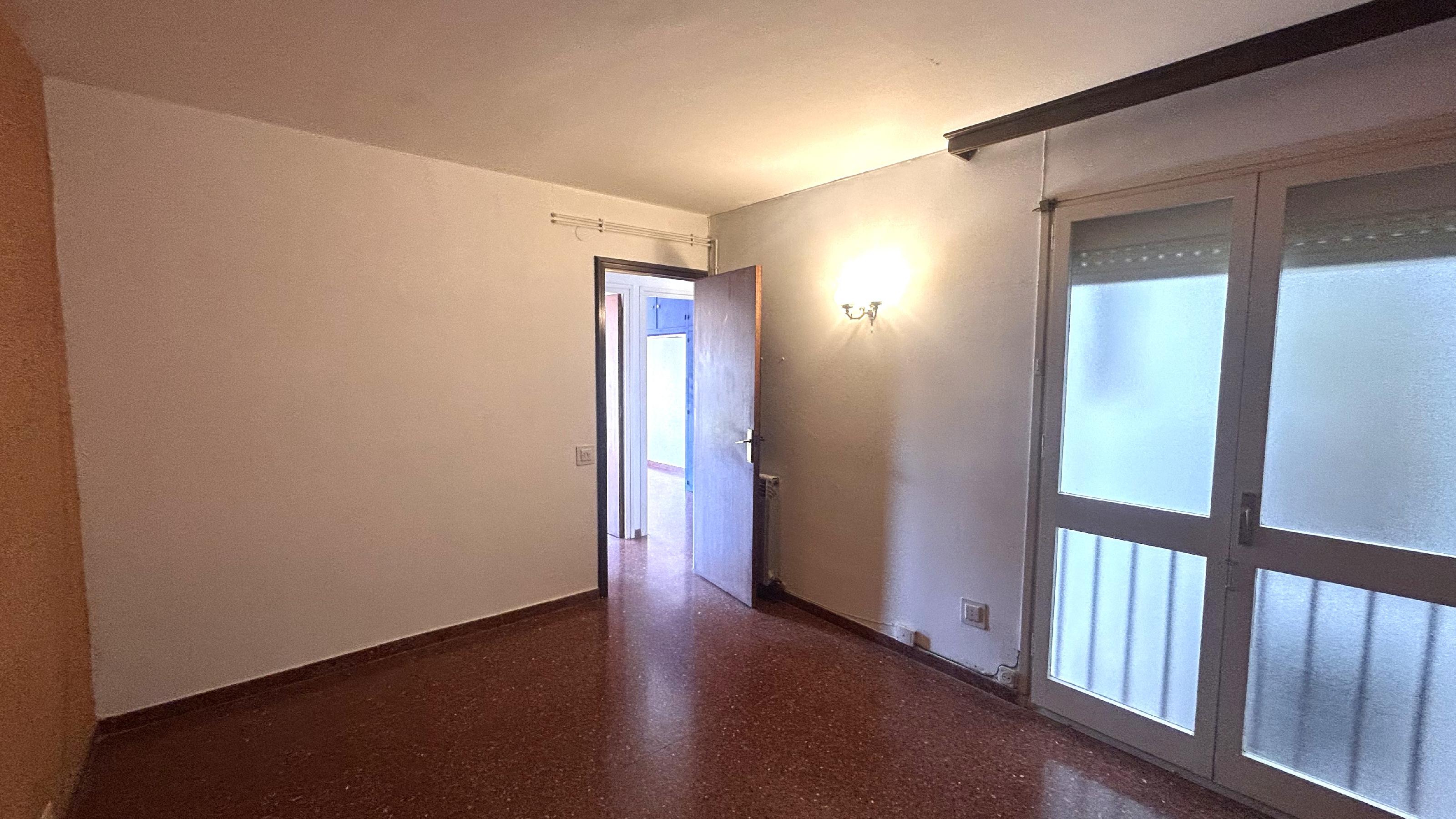 Imagen 28 Piso en venta en Molins De Rei / En pleno centro de Molins de Rei. Junto al Ayuntamiento