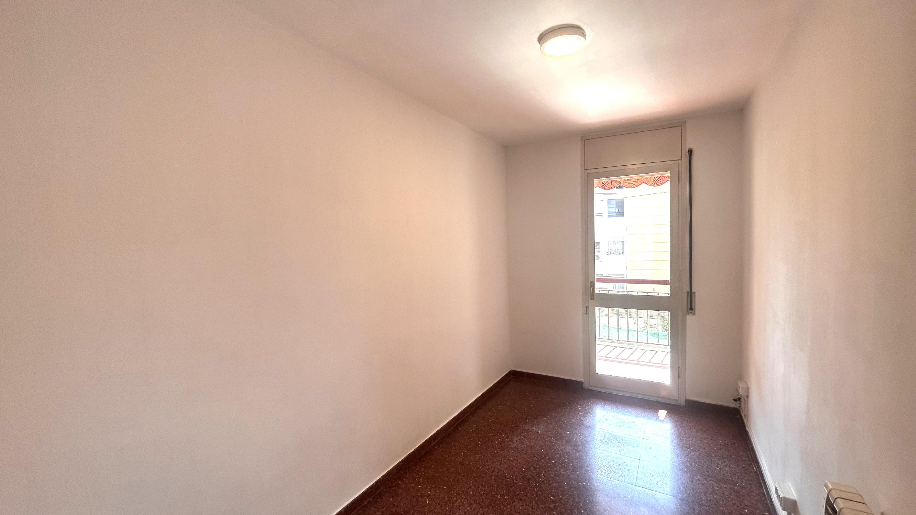 Imagen 29 Piso en venta en Molins De Rei / En pleno centro de Molins de Rei. Junto al Ayuntamiento